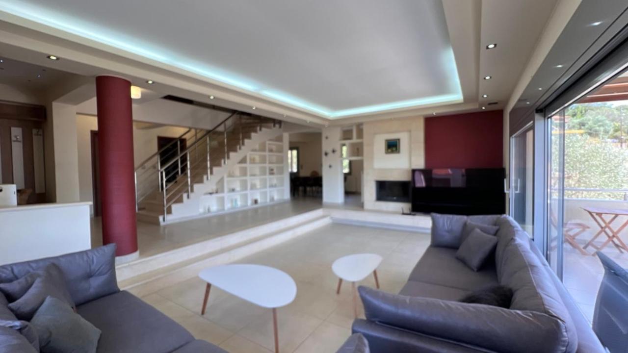Daphne Di Palio Apartment PalaiónTsiflíkion Екстериор снимка