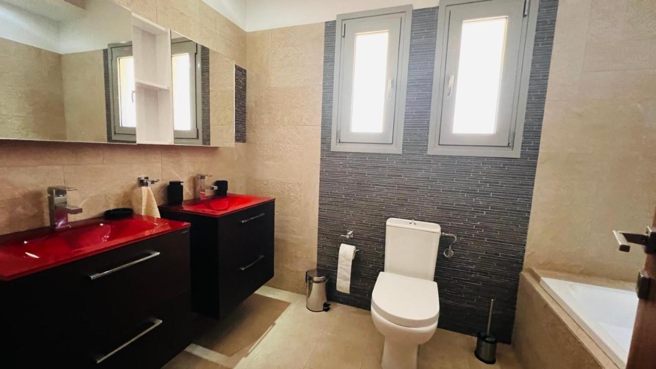 Daphne Di Palio Apartment PalaiónTsiflíkion Екстериор снимка